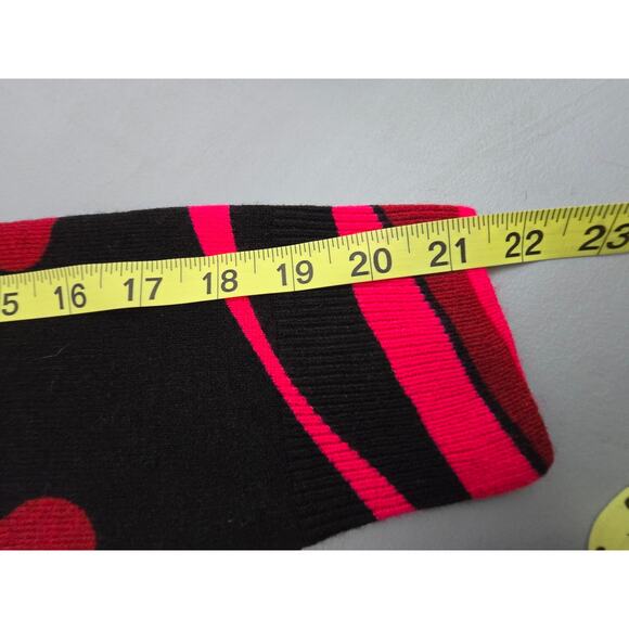 Boss Large Red and Black Cardigan STRIKING!! missing bottom button no snags - Picture 8 of 8